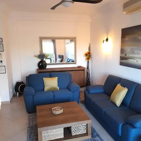 Villa Fairviews On Boavista Golf Lagos